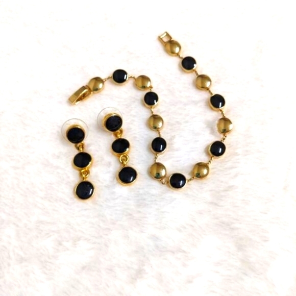 Vintage 1990's Black & Goldtone Bracelet and Pierced Earring Set - Picture 5 of 11